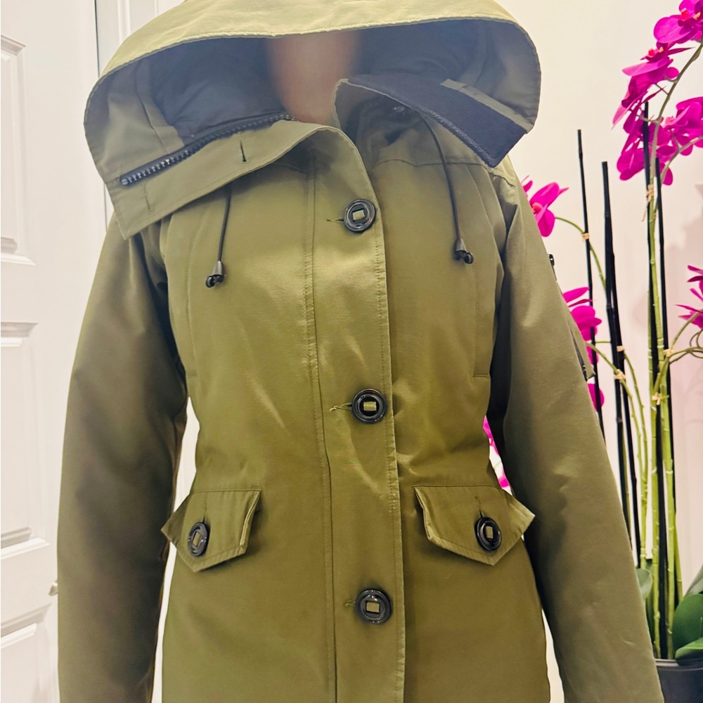 Canada Goose Montebello in army color